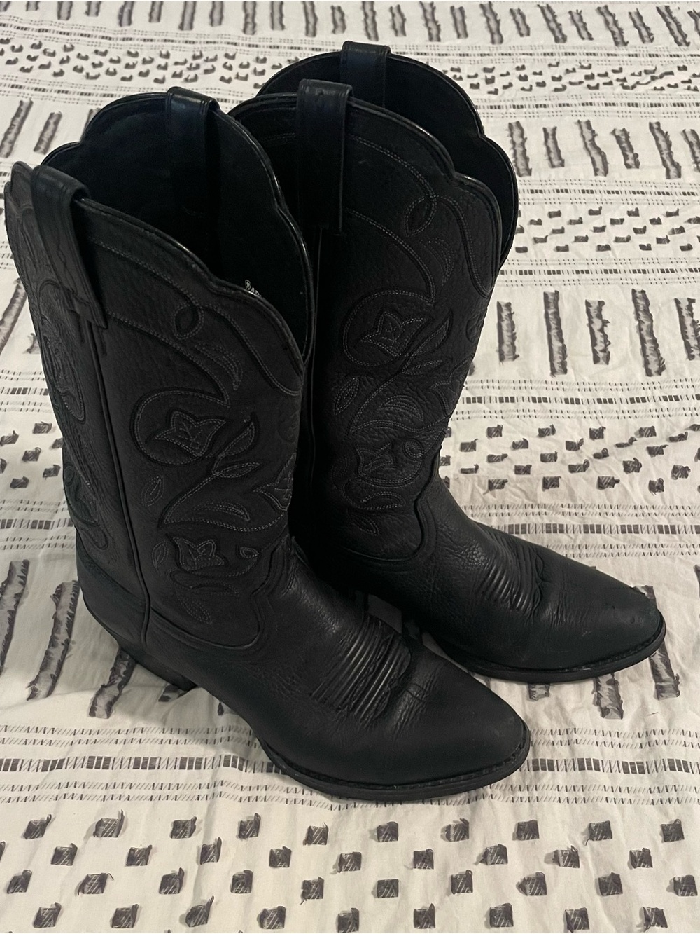 Ariat Black Women's Embroidered Cowboy Boots